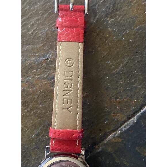 Christmas Theme Dial Silver Red Genuine Leather Band Watch Working New Battery - Picture 4 of 5